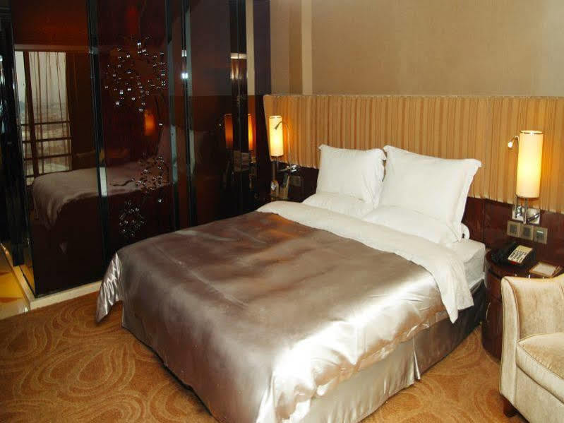 Hotel Fortune Шуньдэ Экстерьер фото
